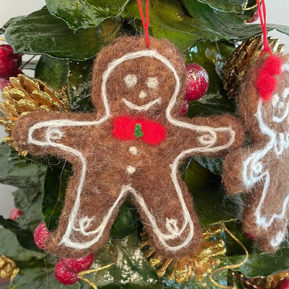 Hand crafted needle felted cinnamon scented air freshener ornaments oil infused - Picture 2 of 9